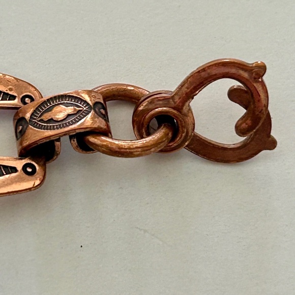 Vintage 1970's Copper Bracelet, Native American - Picture 3 of 8